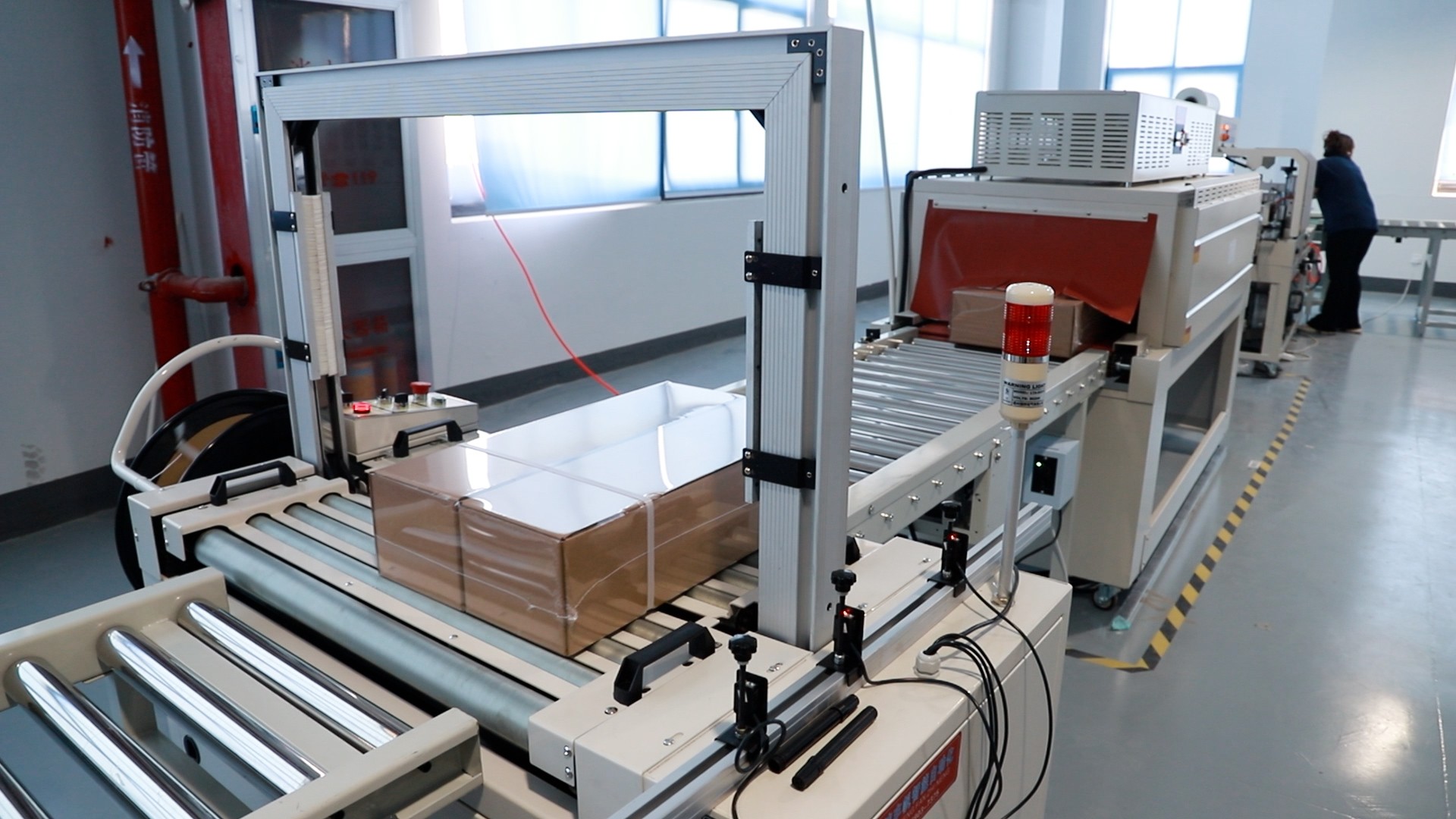 Automatic packaging line
